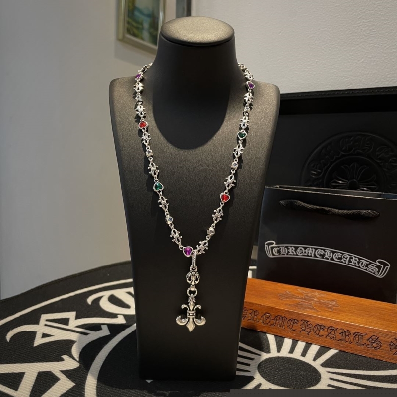 Ch**me He**ts necklaces